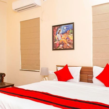 Oyo 7187 Earth Aromaa Hotel Kolkata Bagian luar foto