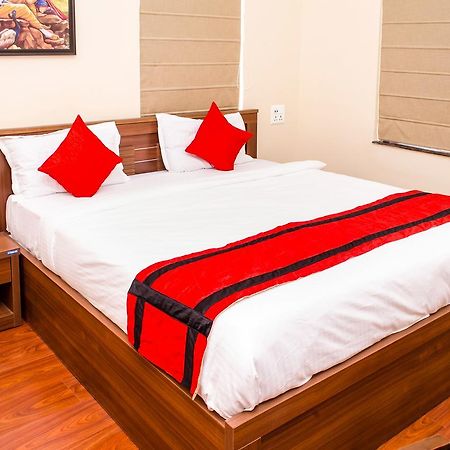 Oyo 7187 Earth Aromaa Hotel Kolkata Bagian luar foto